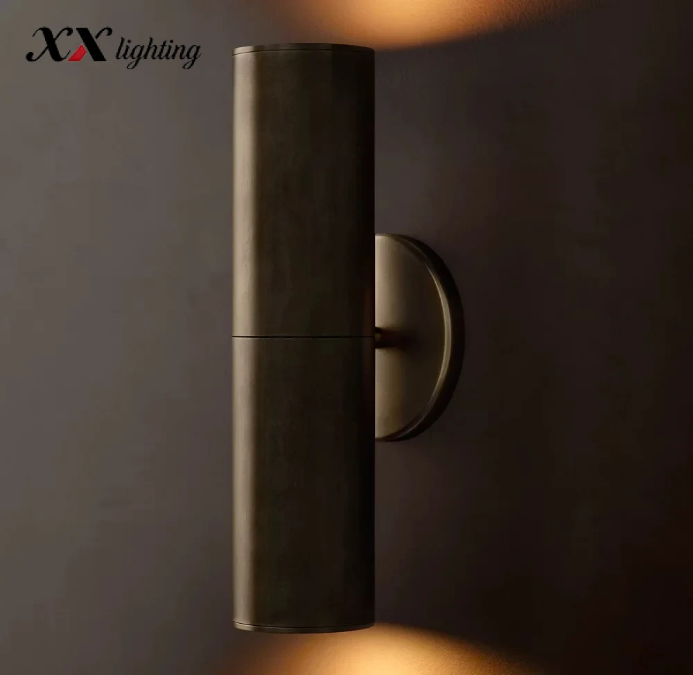 Champeaux Linear Sconce - 4½″, Lacquered Burnished Brass